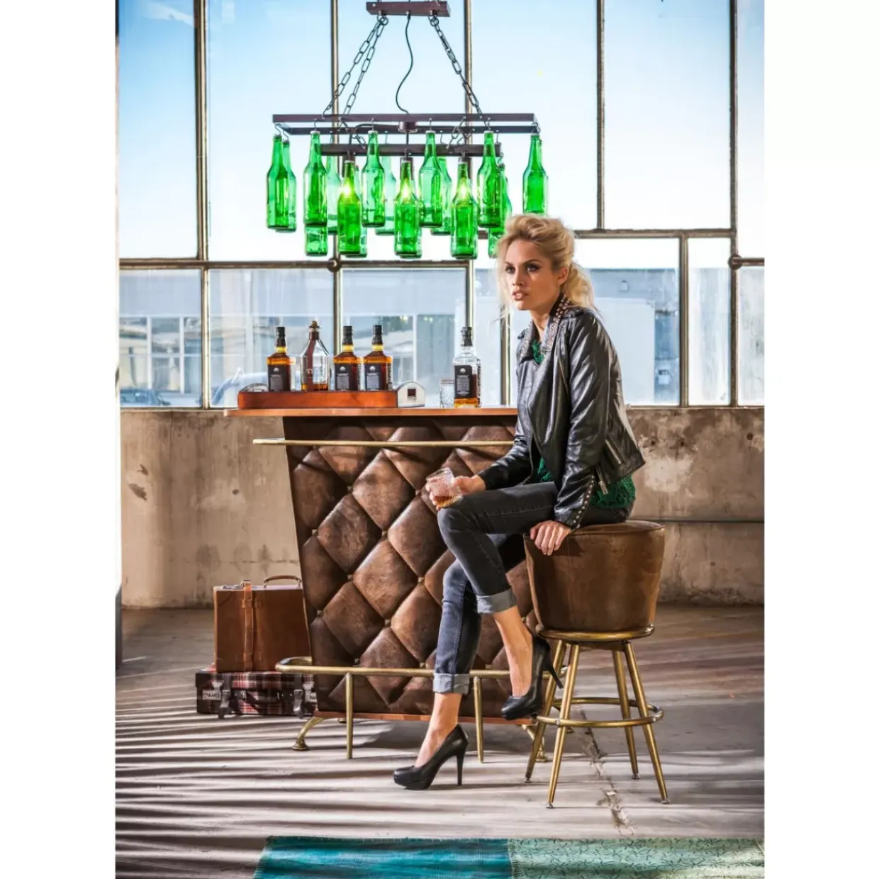 Bar Lady Rock Vintage